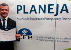 Profissional da Advocacia Sandoval Filho é certificado como “Planejador Financeiro”